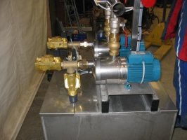 FABRICATION DE SURPRESSEUR D'EAU