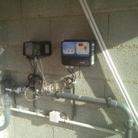 Électrolyseur pour piscine au sel / pompe doseuse PH